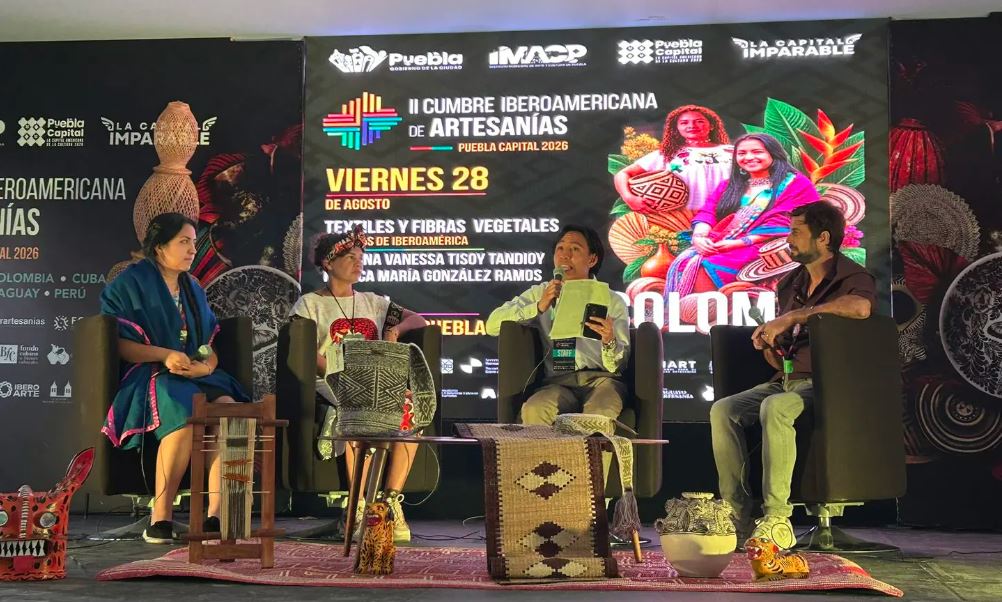 La artesanía iberoamericana conquista el Zócalo de Puebla