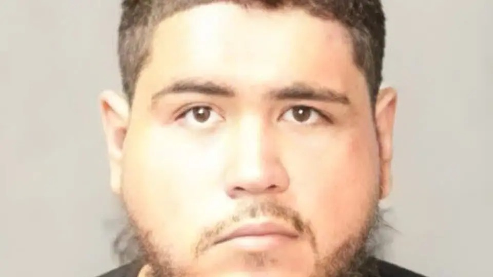 Discusión por el picante de unas enchiladas termina en tragedia: joven asesina a su primo en Nuevo México
