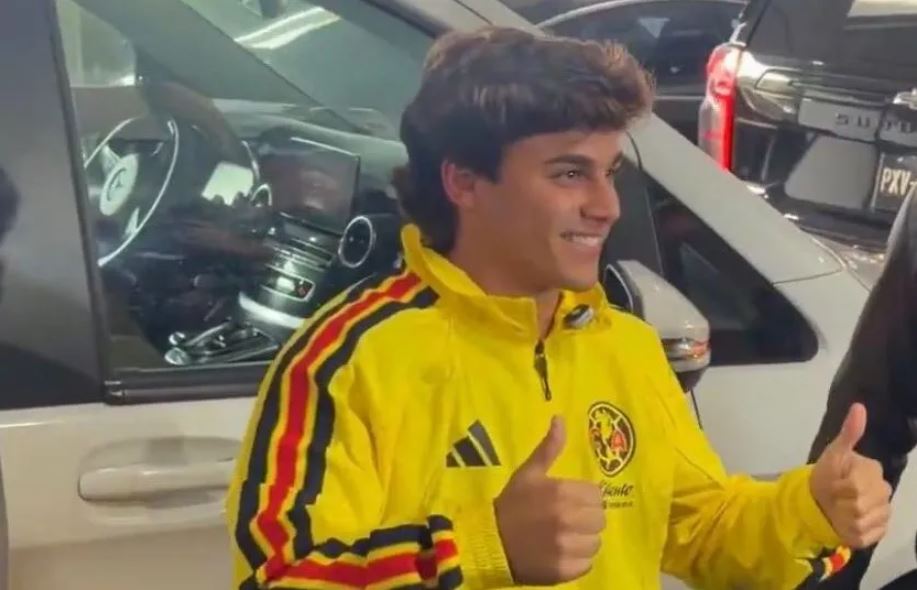 ¡Refuerzo Águila! Carlos Álvarez llega a México para unirse al América
