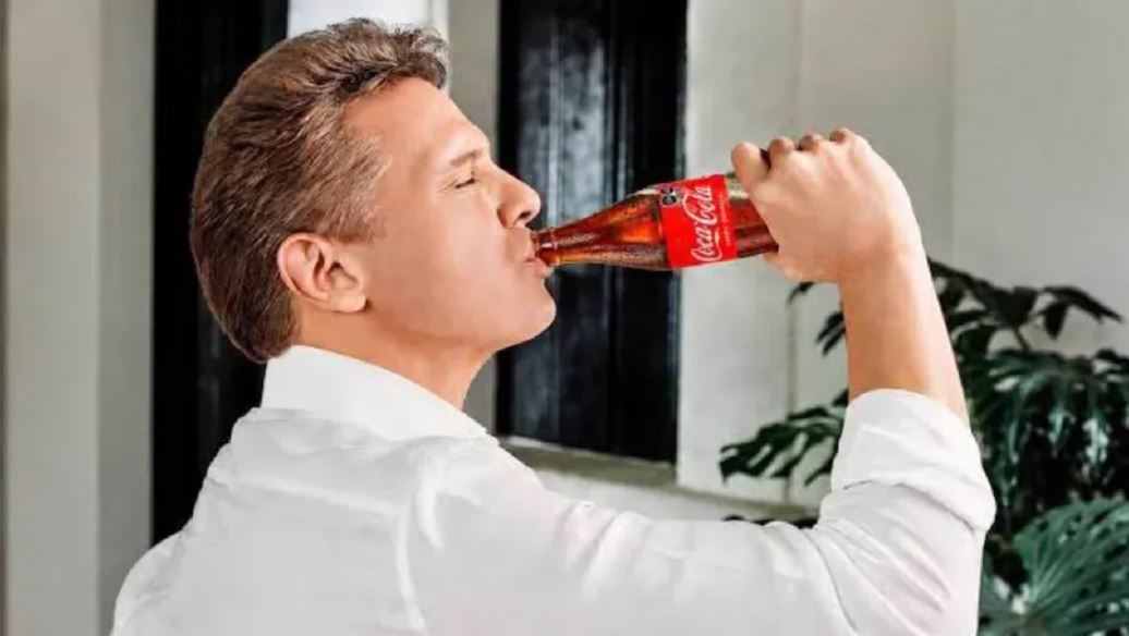 Denuncian ante Cofepris campaña de Luis Miguel con Coca-Cola; piden suspender su publicidad