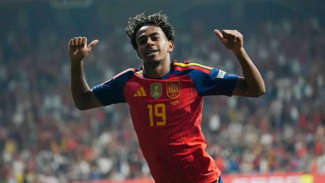 Lamine Yamal se está convirtiendo en “un jugador de leyenda”, admite Luis de la Fuente