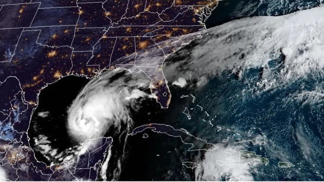 ¡Isaías ya es huracán! Afectará a Quintana Roo con lluvias de hasta 75 mm, rachas de 70 km/h y oleaje de 2 metros