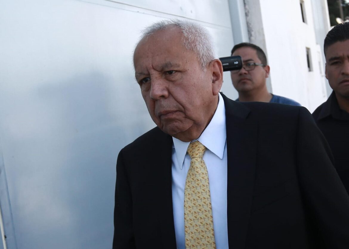 Juez cierra proceso penal contra Francisco Garduño por incendio migratorio